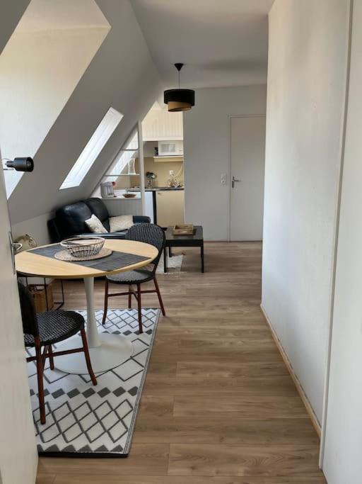 Appartement Douillet - Vue Mer - Piscine/ Tennis Cabourg Exterior foto
